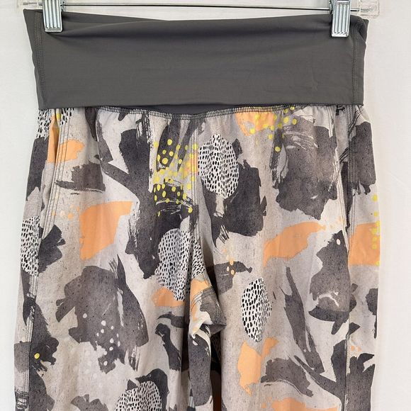 Lululemon Om Pant Mini Art Pop White Multi / Slate size 4 Joggers Fold Over - Picture 3 of 6